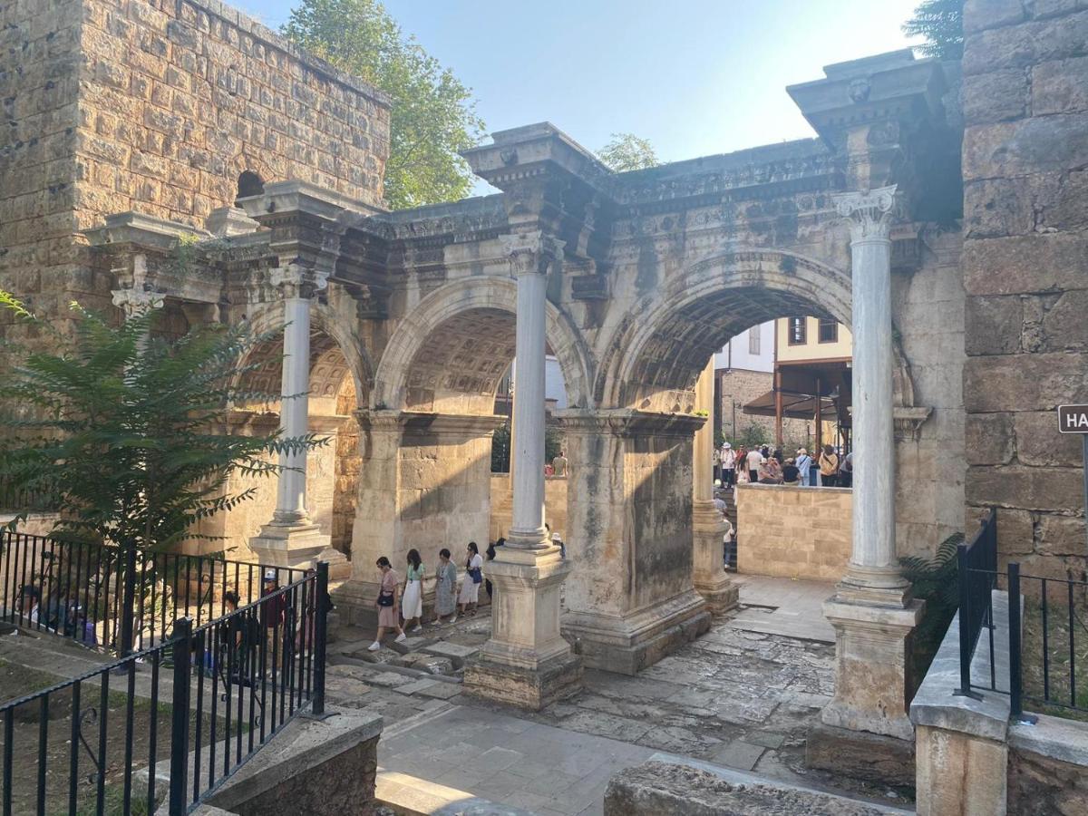 אפרטהוטל אנטליה Hadrians Tower מראה חיצוני תמונה